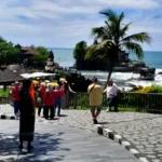 Kunjungan Wisatawan Tanah Lot Diperkirakan Mencapai 10000 Orang
